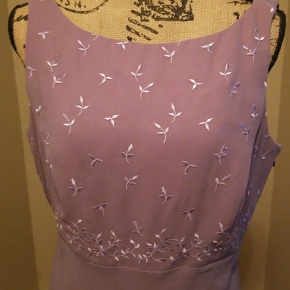 Dresses & Skirts - Magnificent Evening/Ball Gown